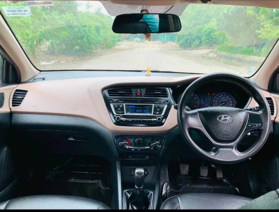 INTERIOR image for I20 MAGNA  EXECUTIVE VTVT | Hooter