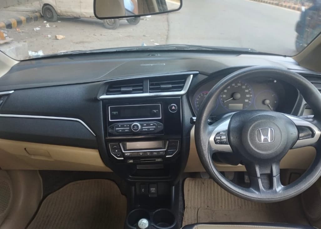 INTERIOR image for Amaze | Hooter