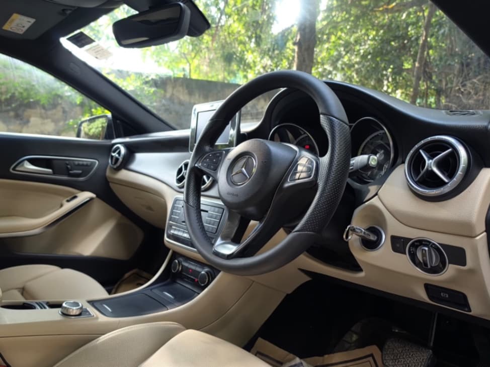 INTERIOR image for CLA | Hooter