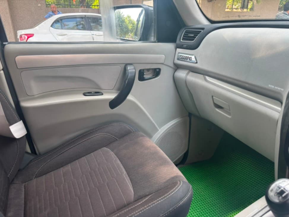 INTERIOR image for SCORPIO MHAWK 1.99 | Hooter