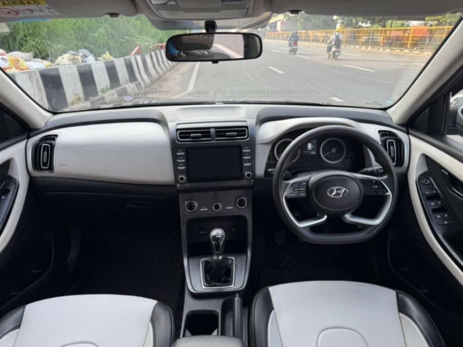 INTERIOR image for Creta | Hooter