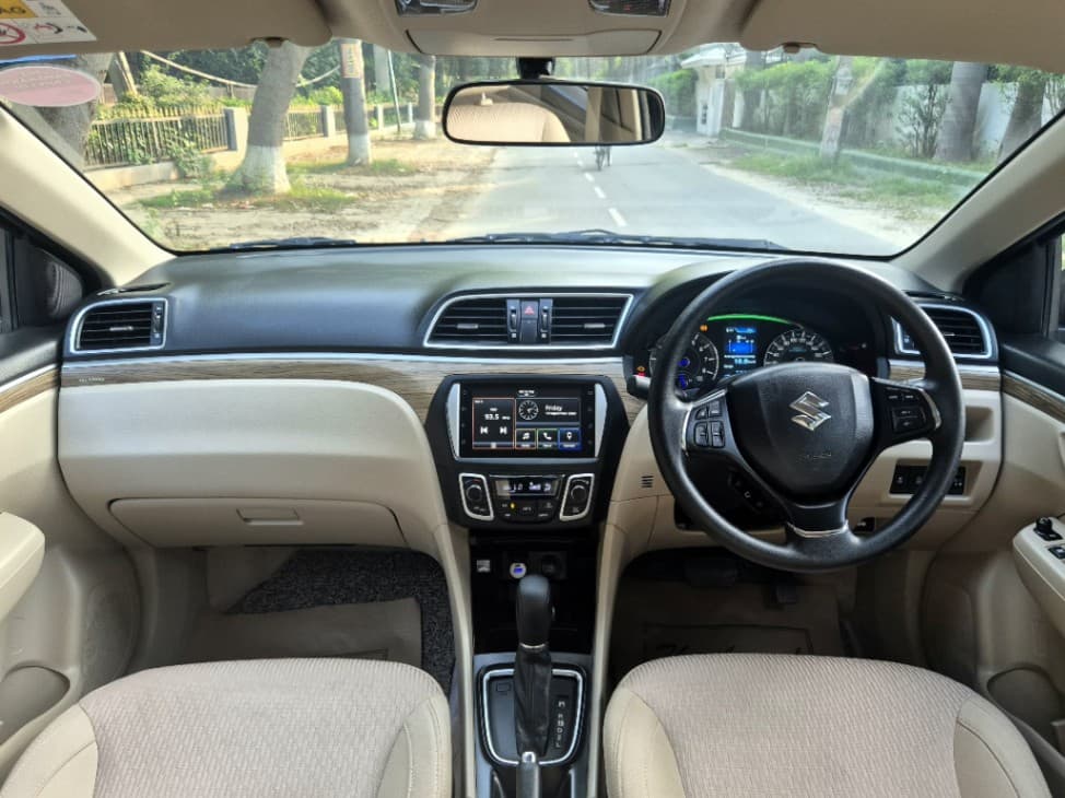 INTERIOR image for CIAZ SMART HYBRID ZETA AT | Hooter