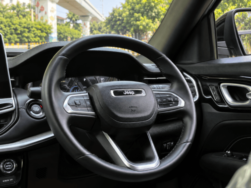 INTERIOR image for Compass | Hooter