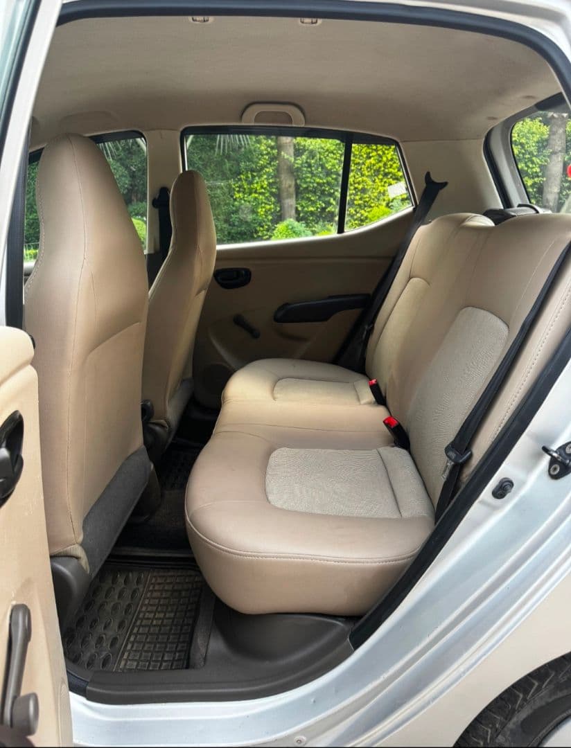 INTERIOR image for i10 Era Met BS-1V | Hooter