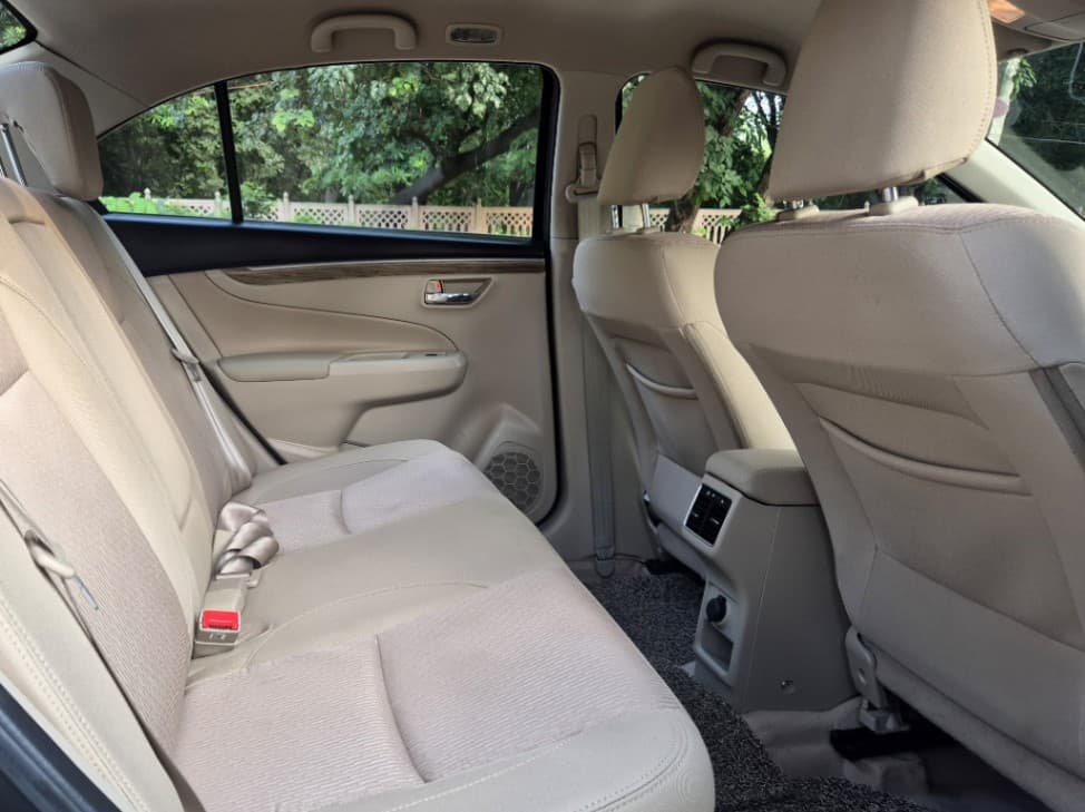 INTERIOR image for CIAZ SMART HYBRID ZETA AT | Hooter