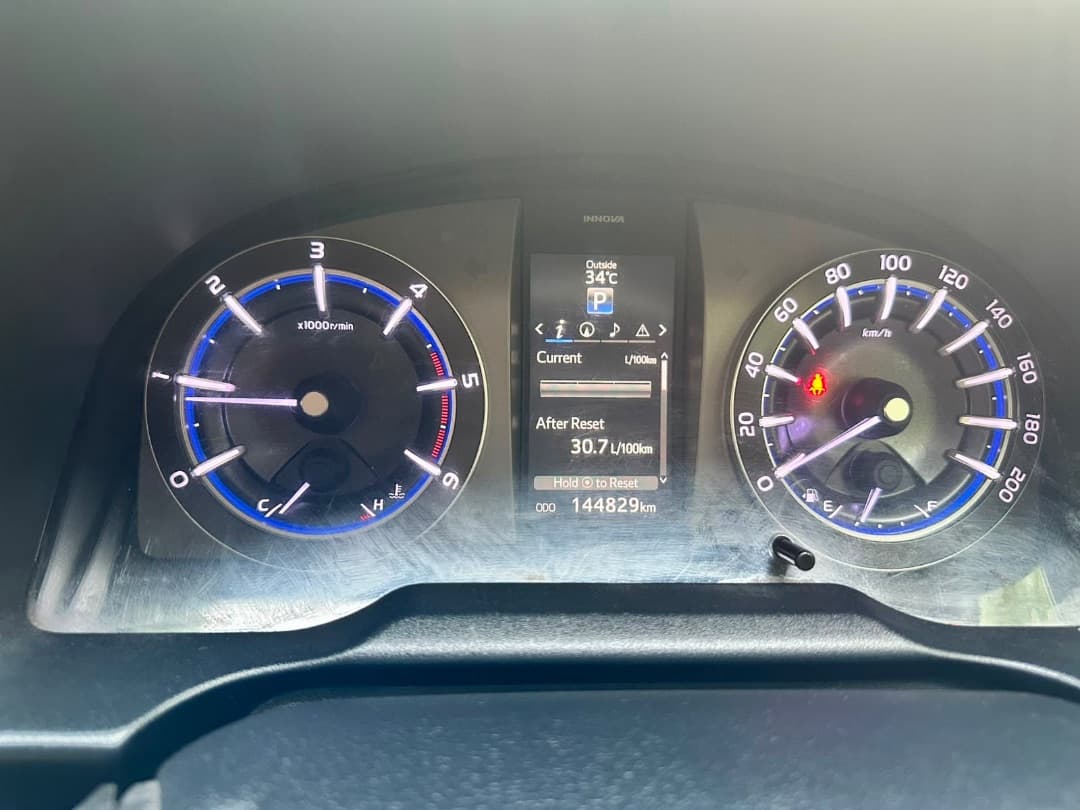 INTERIOR image for INNOVA CRYSTA 2.8 Z | Hooter