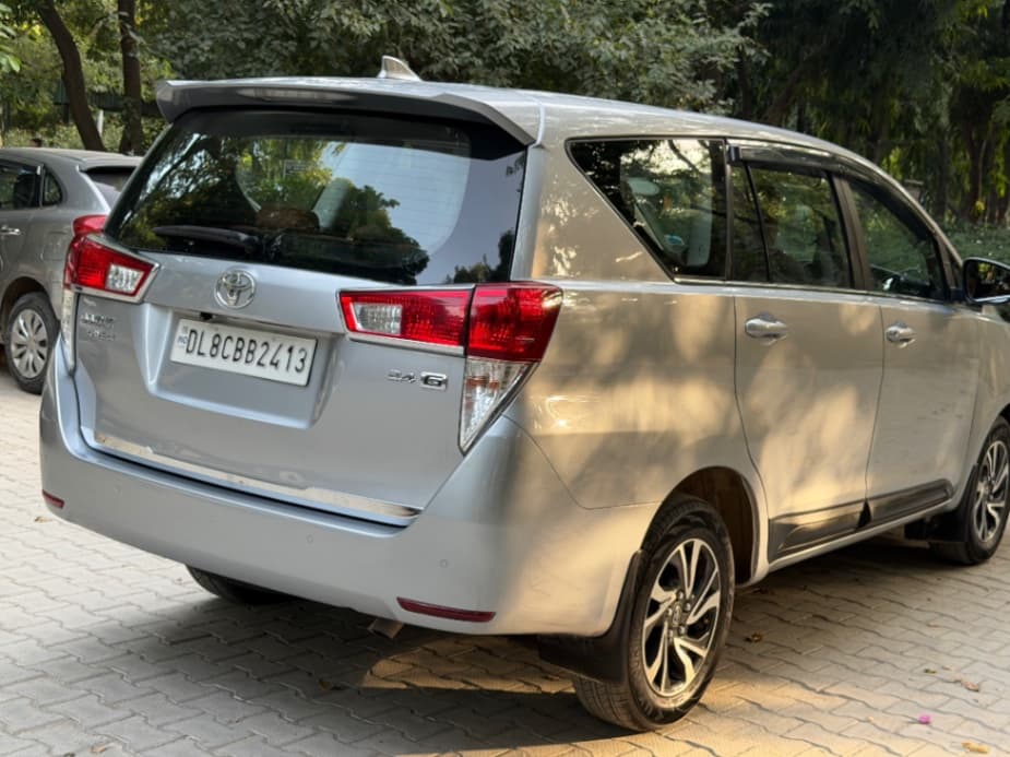 INTERIOR image for Innova Crysta [2020-2023] | Hooter