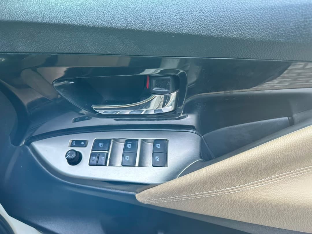 INTERIOR image for INNOVA CRYSTA 2.8 Z | Hooter