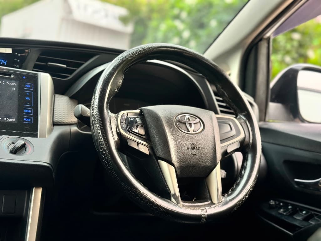INTERIOR image for INNOVA CRYSTA 2.7 G | Hooter