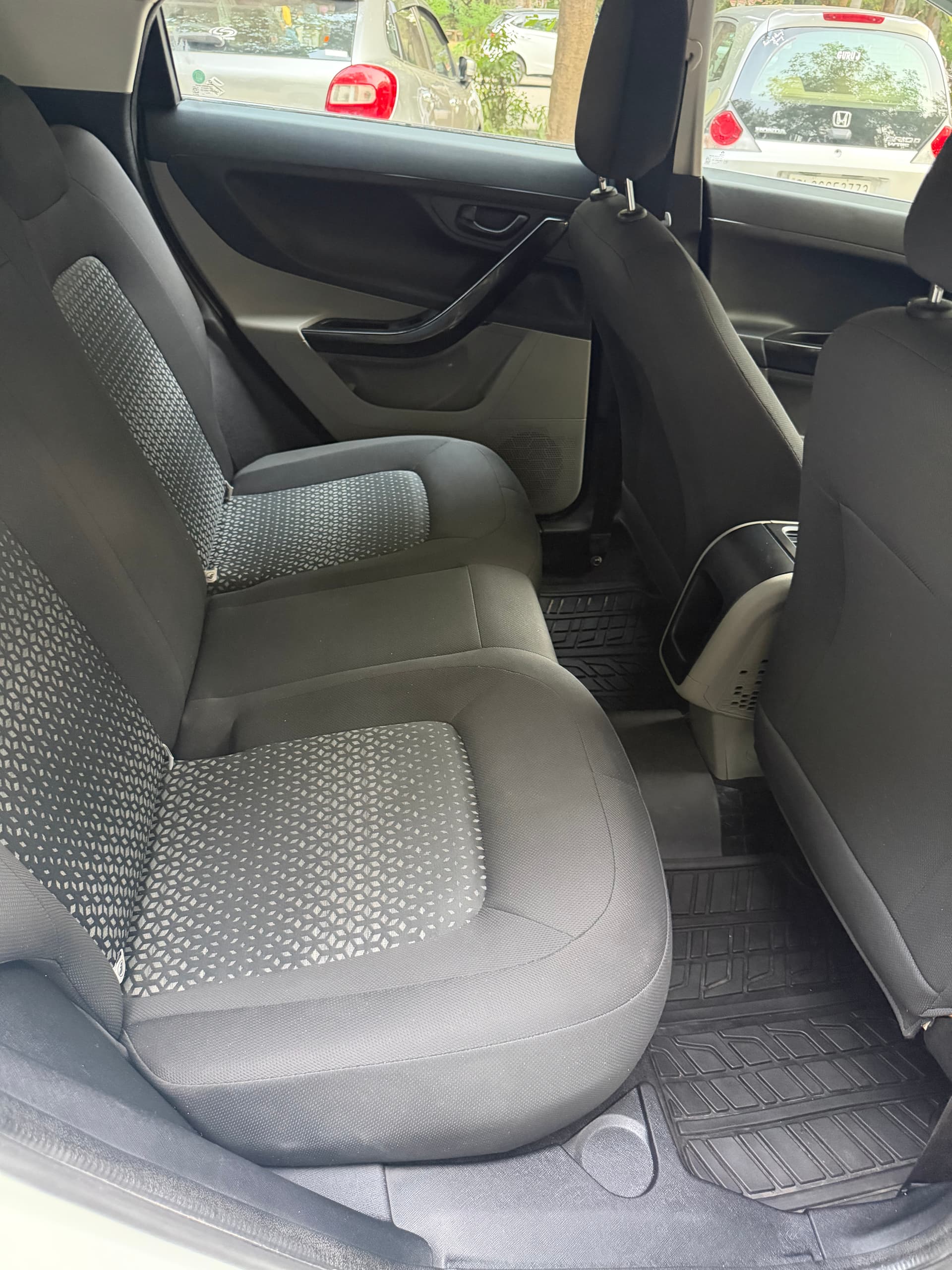 INTERIOR image for TATA NEXON XM 1.2 RTN BS4 | Hooter