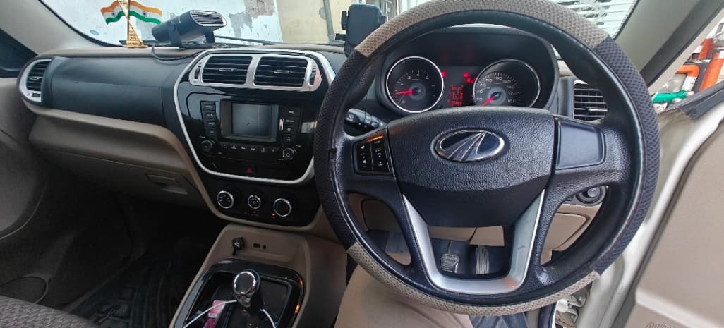 INTERIOR image for TUV300 [2015-2019] | Hooter