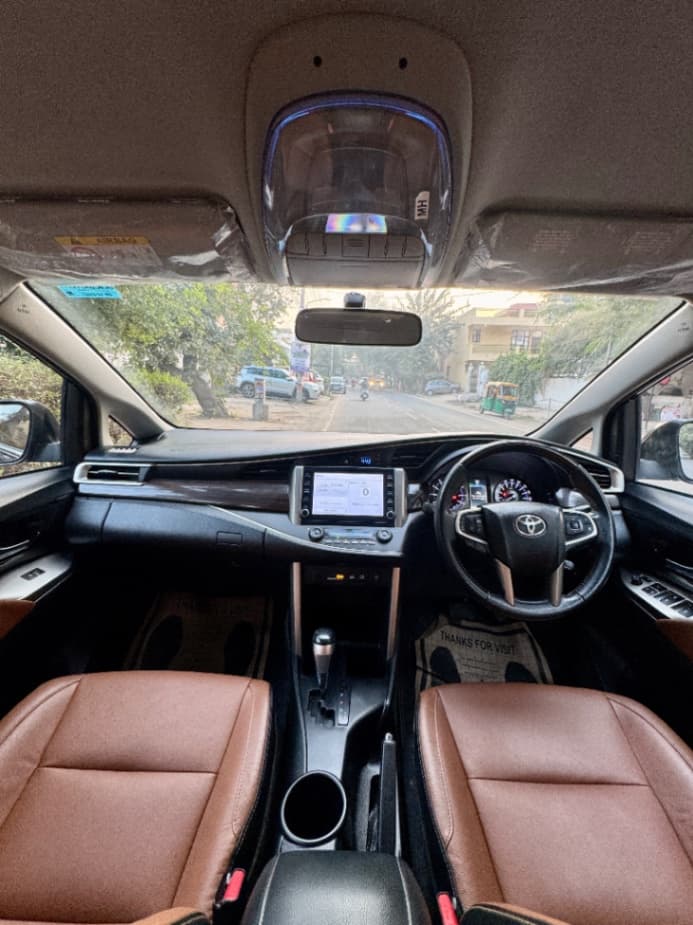 INTERIOR image for INNOVA CRYSTA 2.7Z (AT) | Hooter