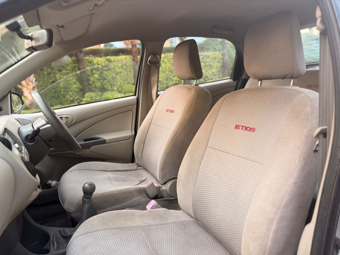 INTERIOR image for TOYOTA ETIOS LIVA G M | Hooter
