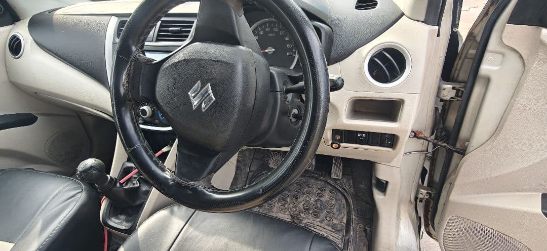 INTERIOR image for MARUTI CELERIO VXI GREEN | Hooter