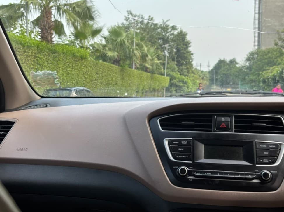 INTERIOR image for I20 MAGNA EXECUTIVE | Hooter