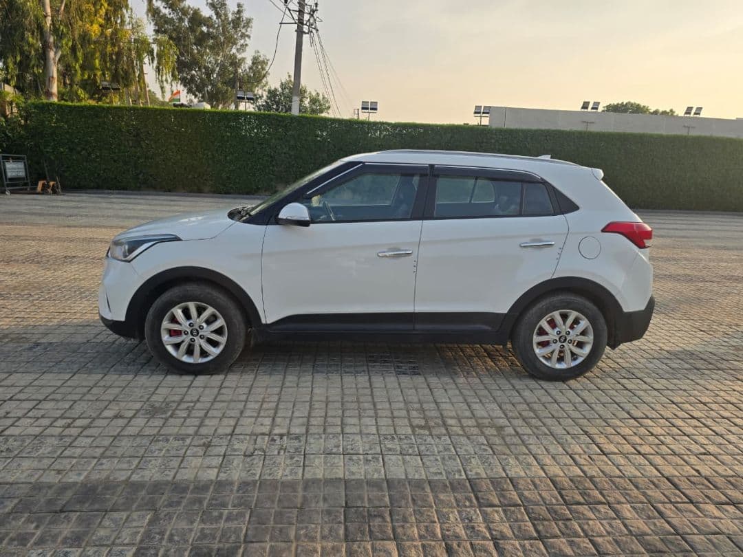 INTERIOR image for CRETA 1.6 VTVT SX | Hooter