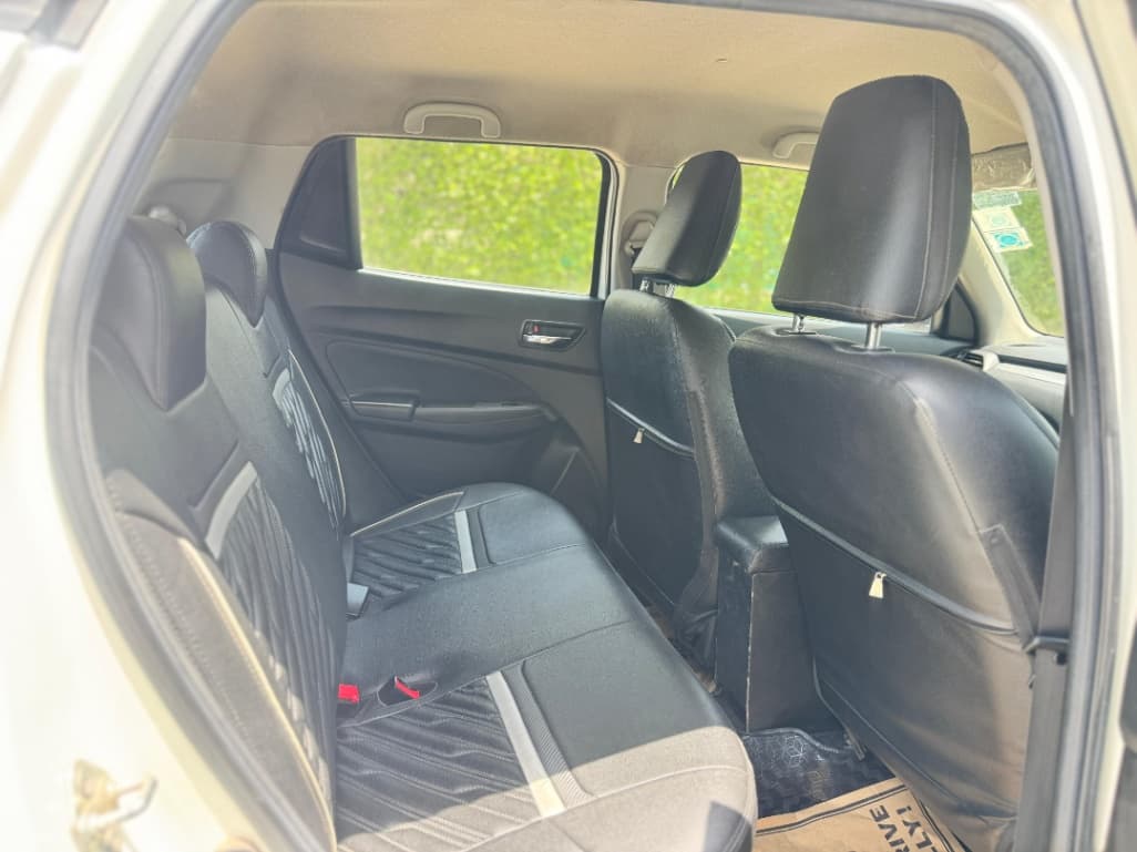 INTERIOR image for MARUTI SWIFT VXI | Hooter