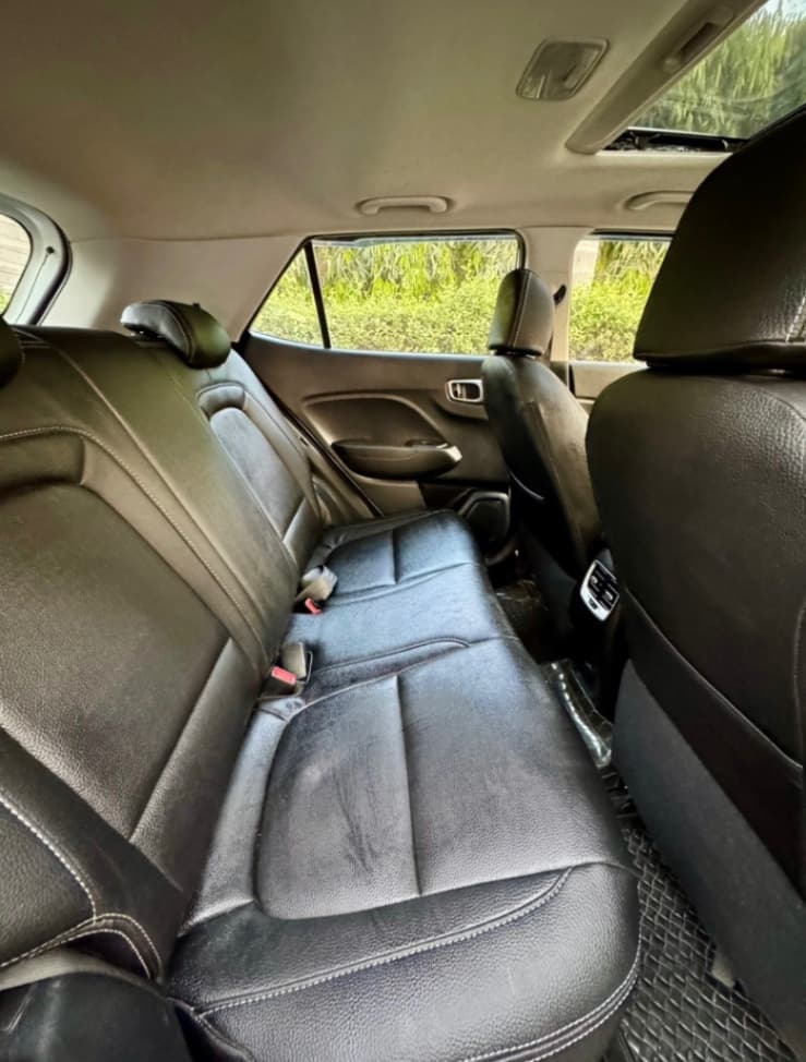 INTERIOR image for VENUE 1.0 TURBO GDI DCT SX+ | Hooter
