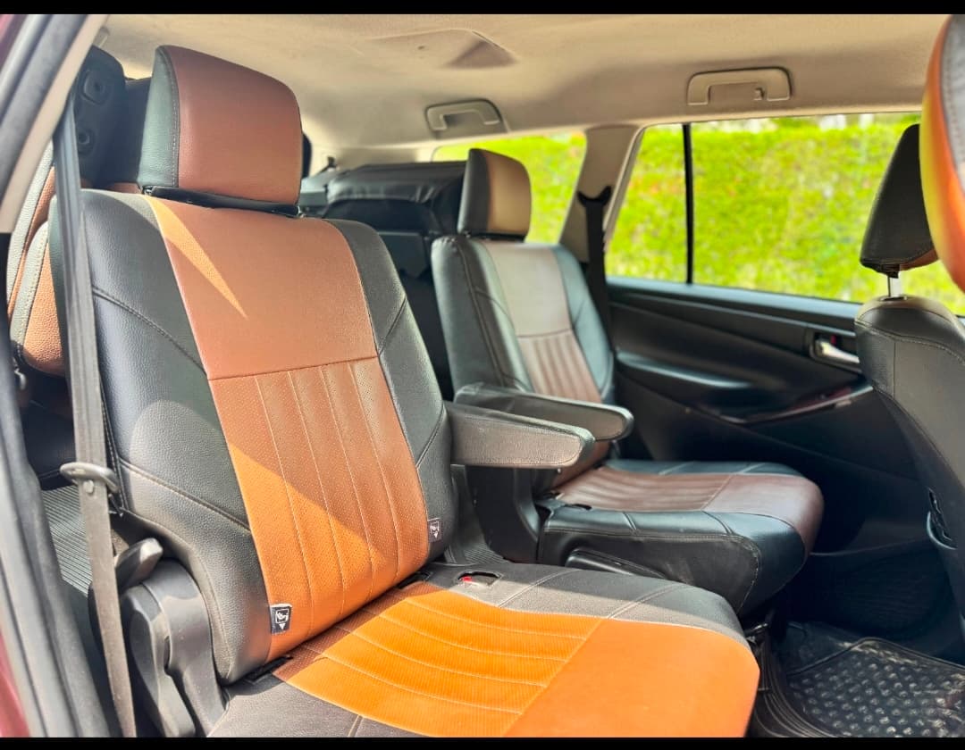 INTERIOR image for INNOVA CRYSTA 2.7 G | Hooter