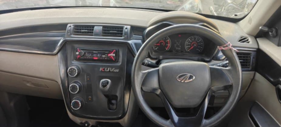 INTERIOR image for MAHINDRA KUV100 K2 MFALCONG80 | Hooter