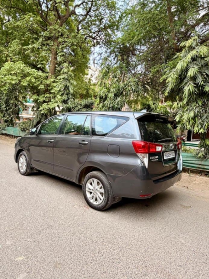 INTERIOR image for INNOVA CRYSTA 2.8 G | Hooter