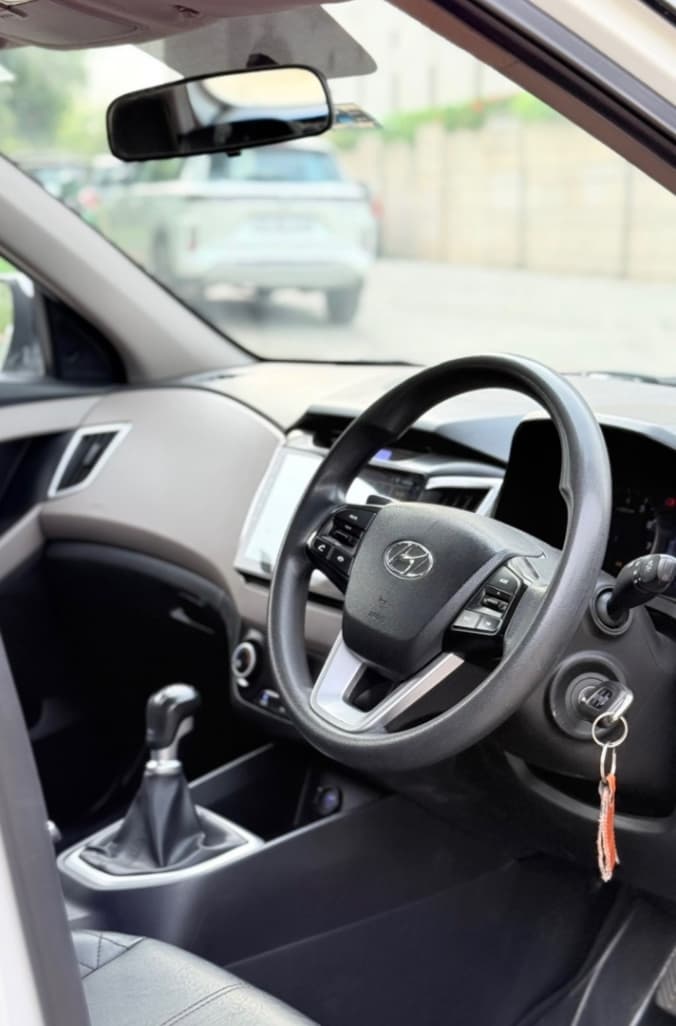 INTERIOR image for CRETA 1.6 VTVT E | Hooter