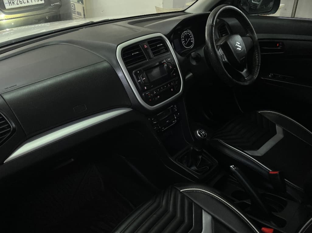 INTERIOR image for Brezza | Hooter