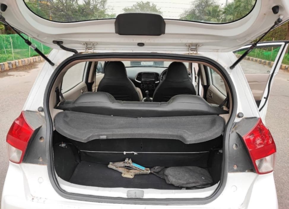 INTERIOR image for Santro | Hooter