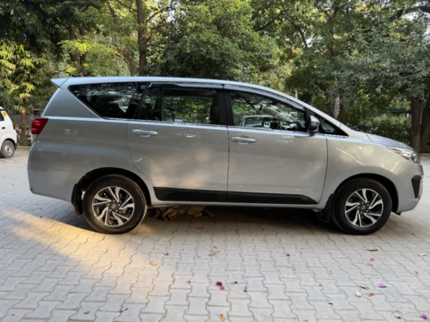 INTERIOR image for Innova Crysta [2020-2023] | Hooter