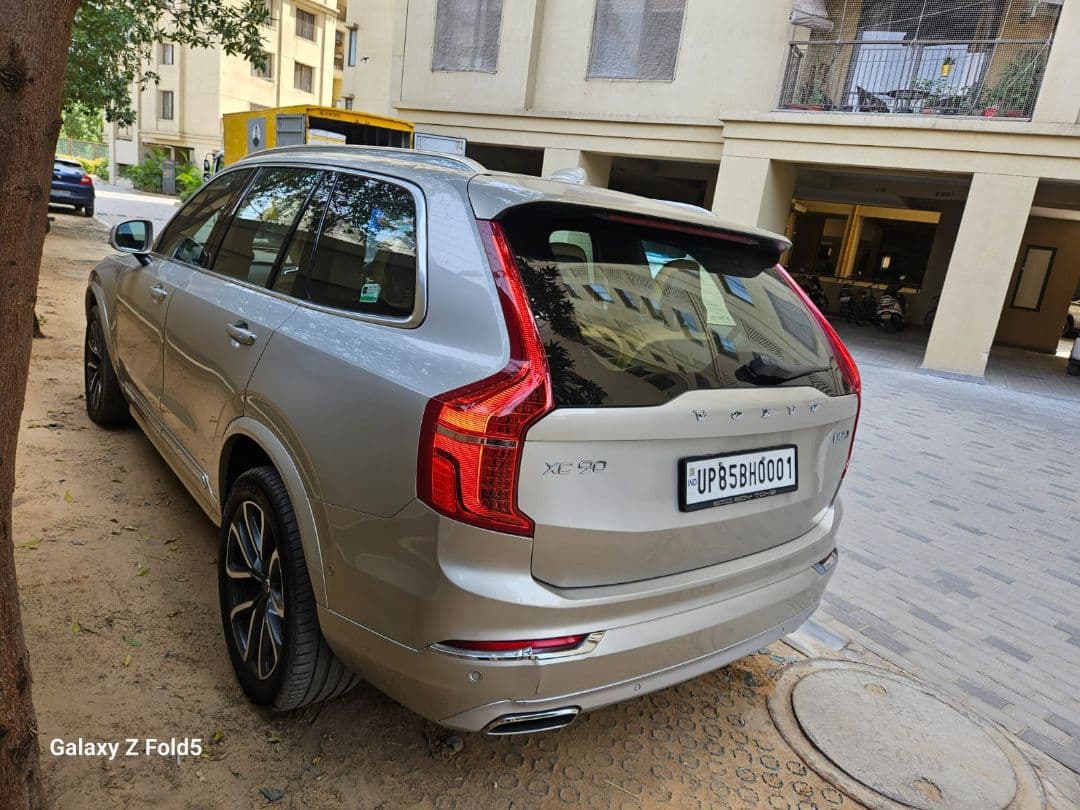 INTERIOR image for VOLVO XC90 D5 | Hooter