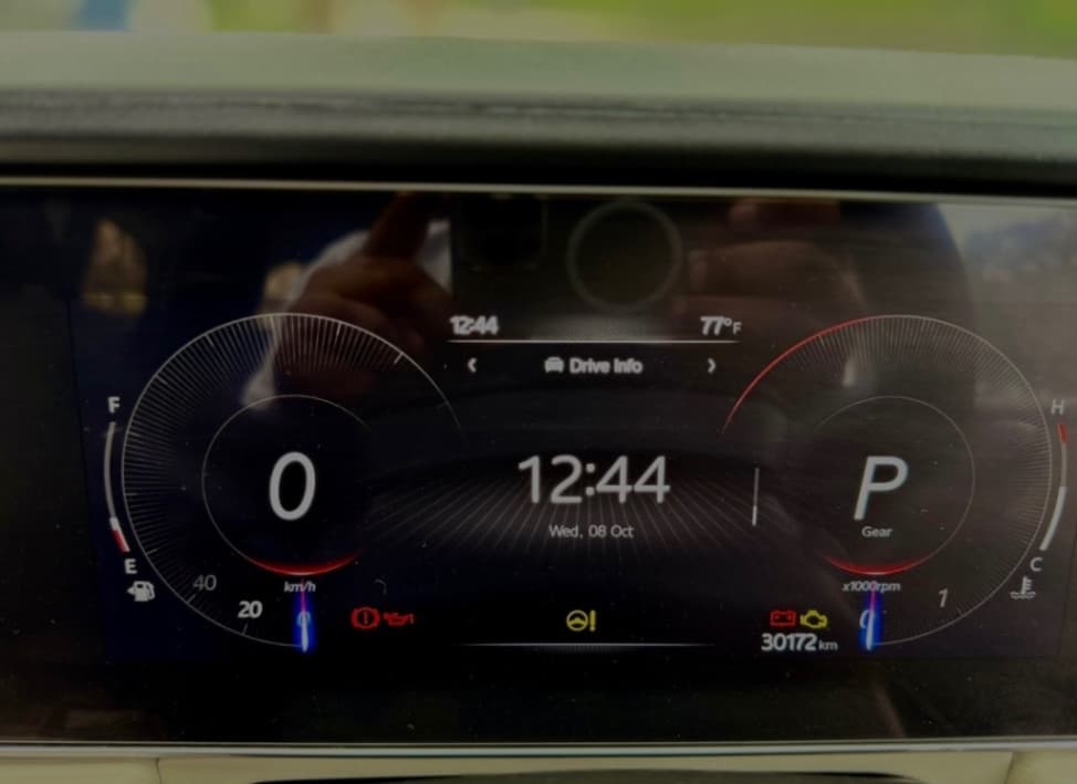 Mahindra Old Generation XUV700