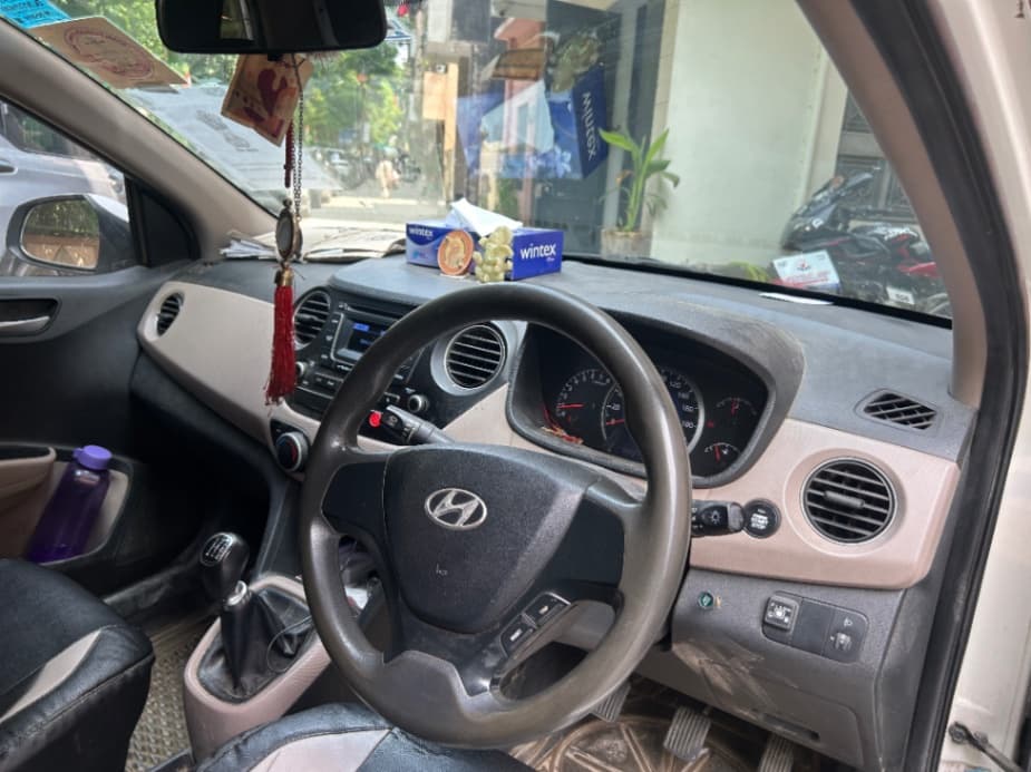 INTERIOR image for Grand i10 [2013-2017] | Hooter