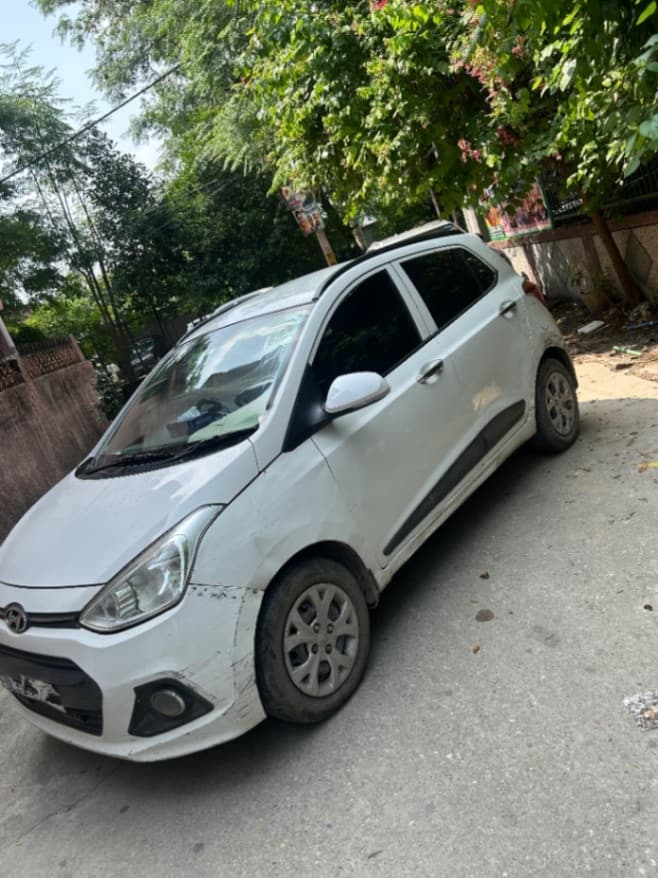 EXTERIOR image for Grand i10 [2013-2017] | Hooter