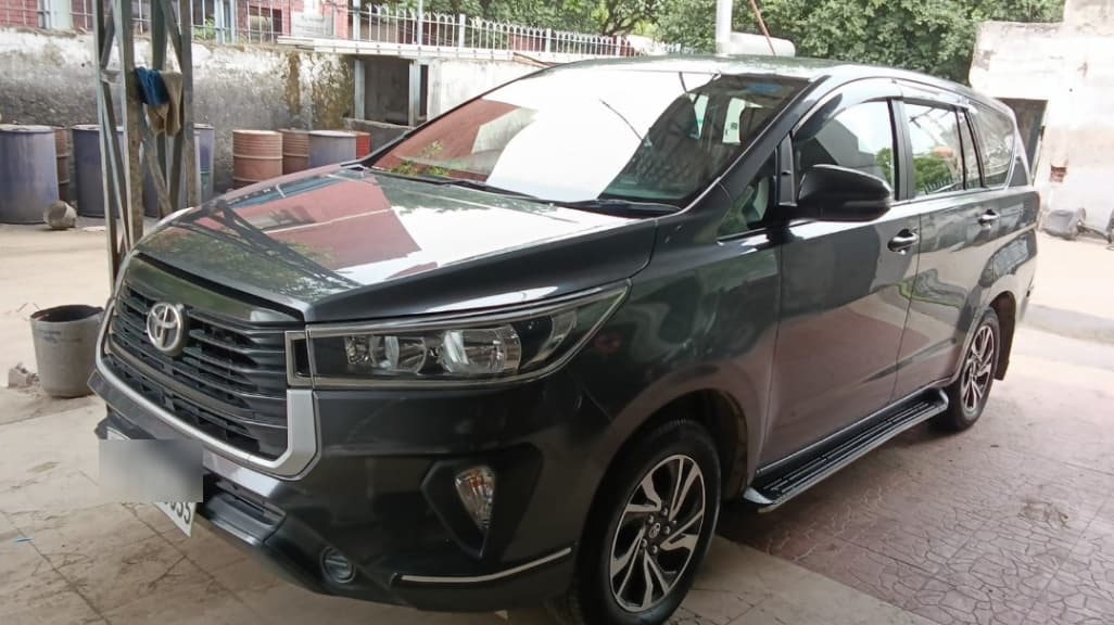 EXTERIOR image for Innova Crysta [2020-2023] | Hooter