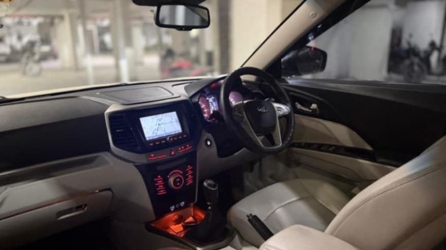 EXTERIOR image for XUV300 [2019-2024] | Hooter