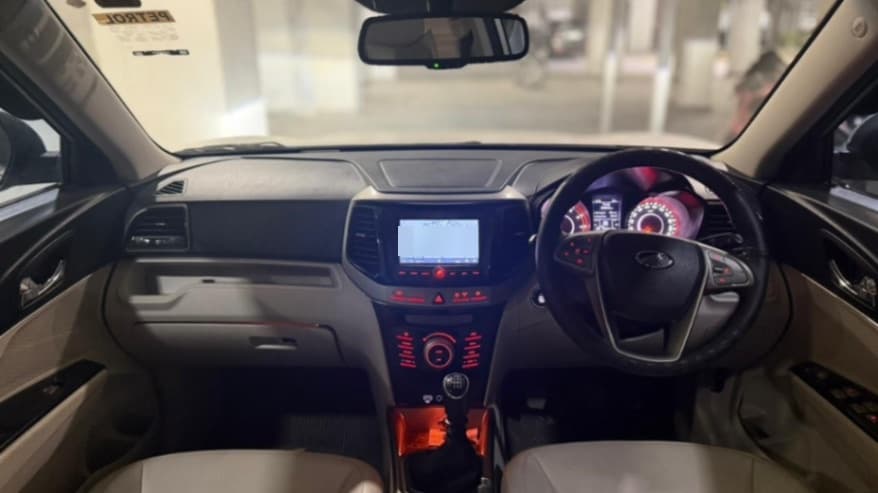 EXTERIOR image for XUV300 [2019-2024] | Hooter