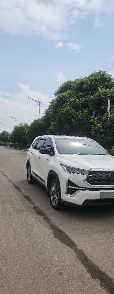 EXTERIOR image for Innova Hycross | Hooter