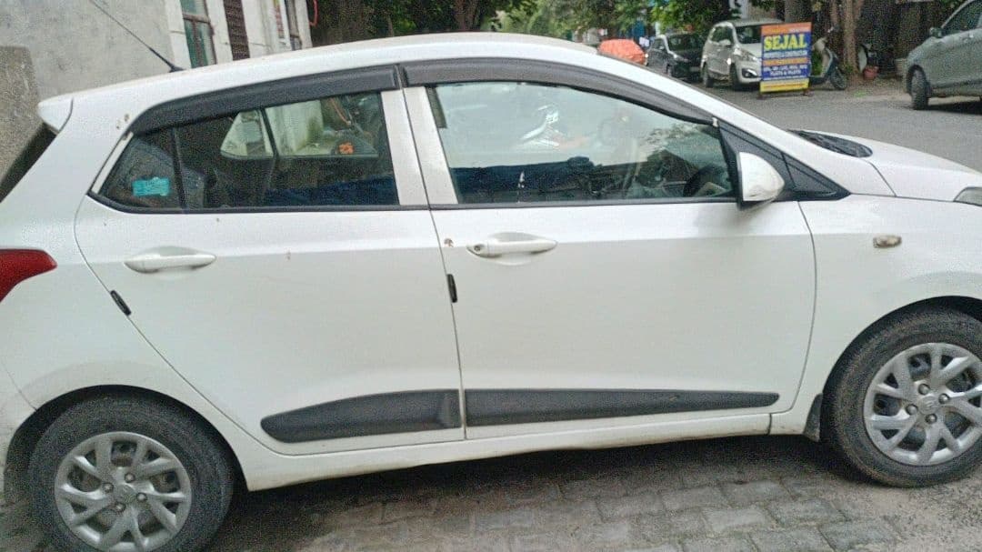 EXTERIOR image for Grand i10 | Hooter