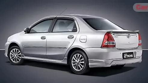 Toyota Etios [2013-2014] Rear View | Hooter