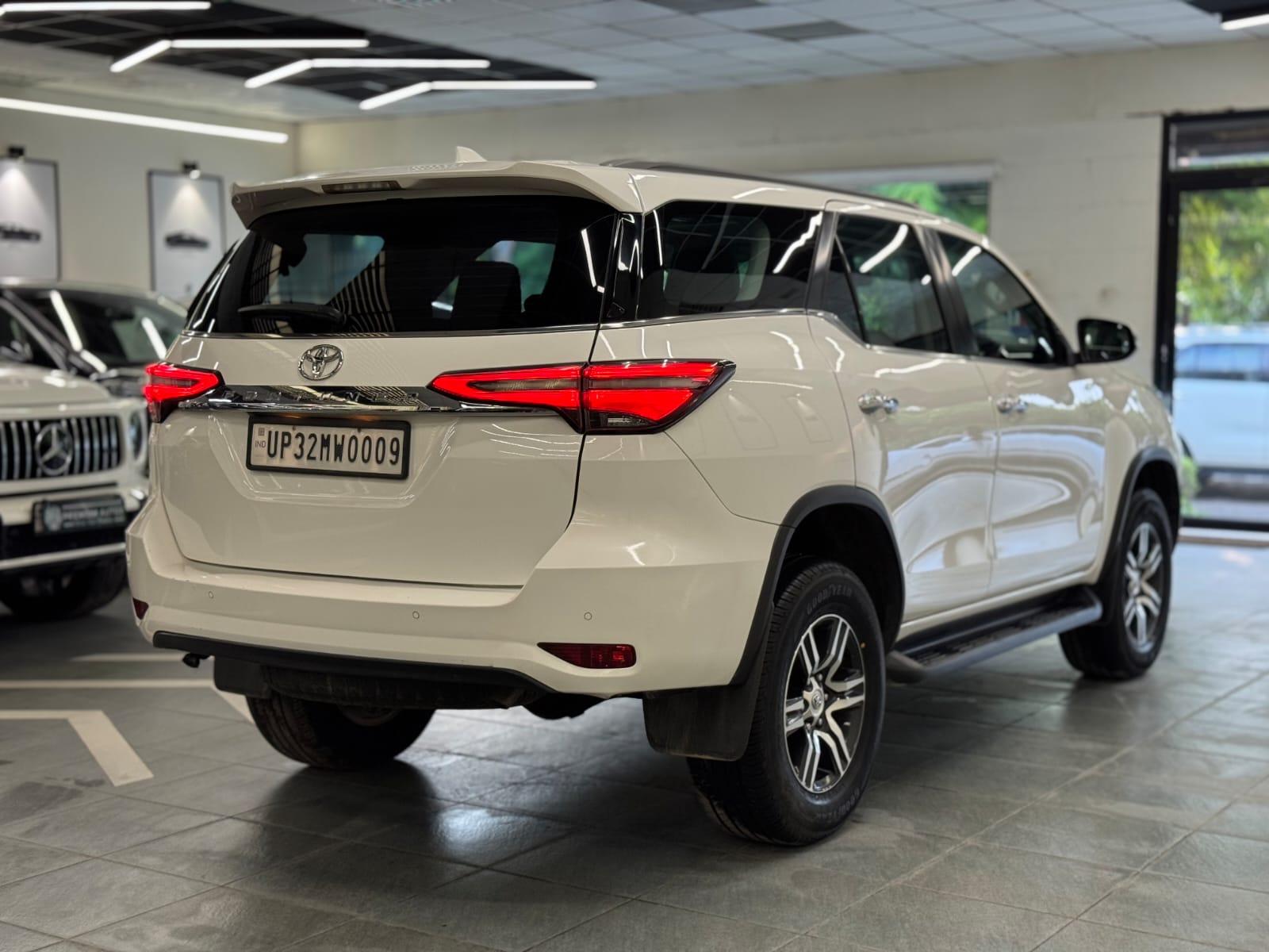 Toyota Fortuner Legender 4x2