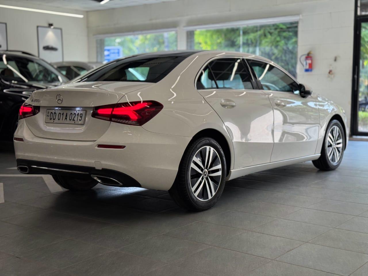 Mercedes benz A class Limousine 200