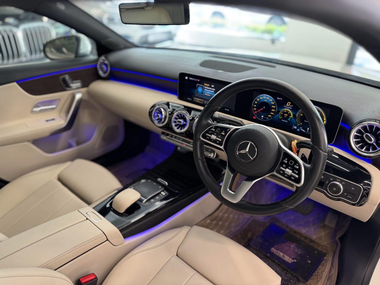 MERCEDES BENZ E CLASS