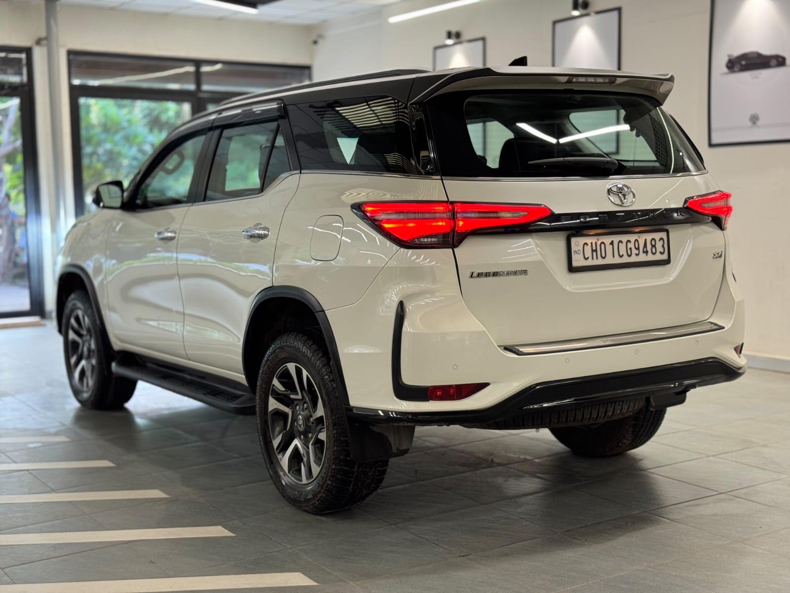 Toyota Fortuner Legender 4x4