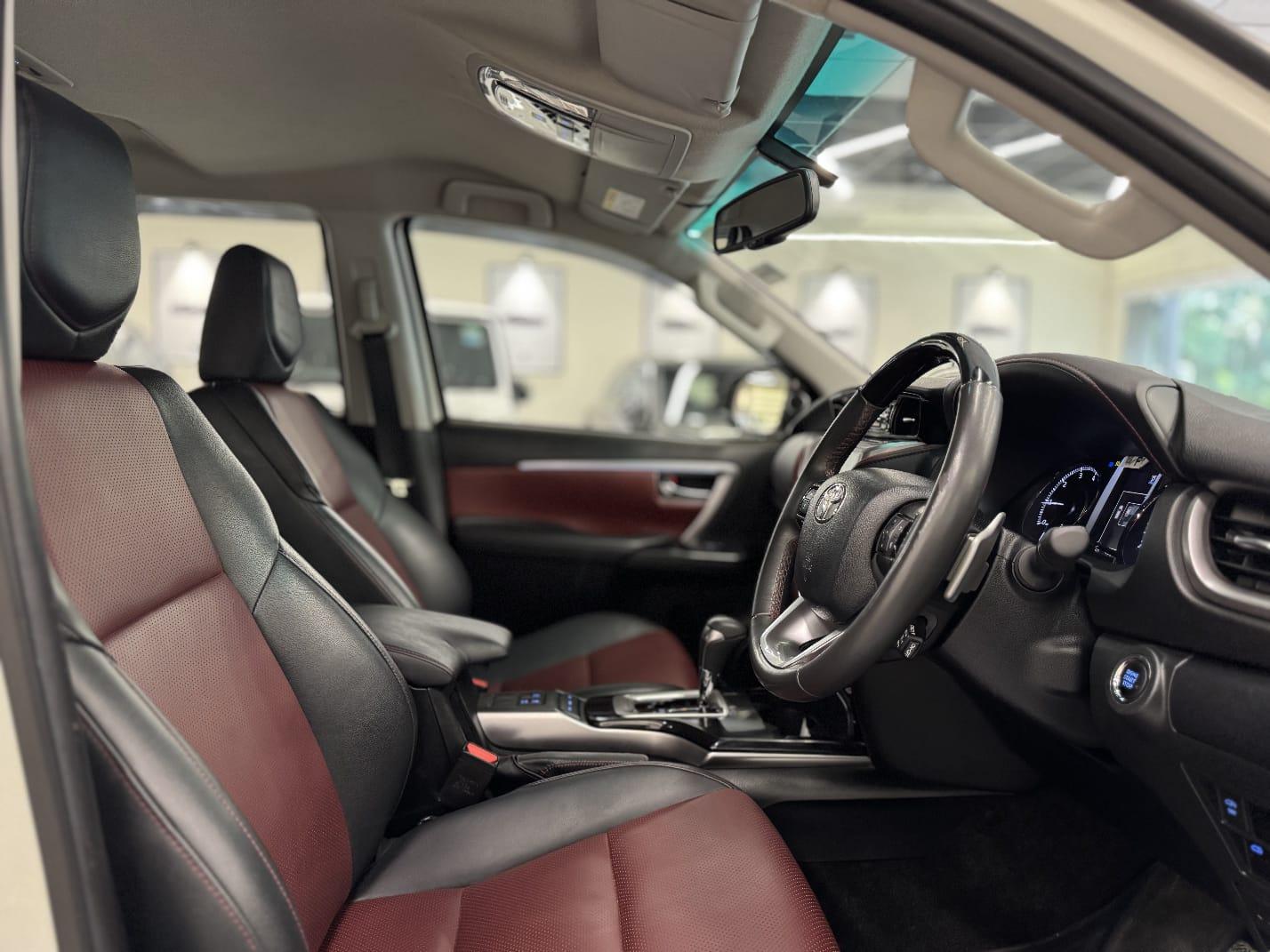 Toyota Fortuner Legender 4x4