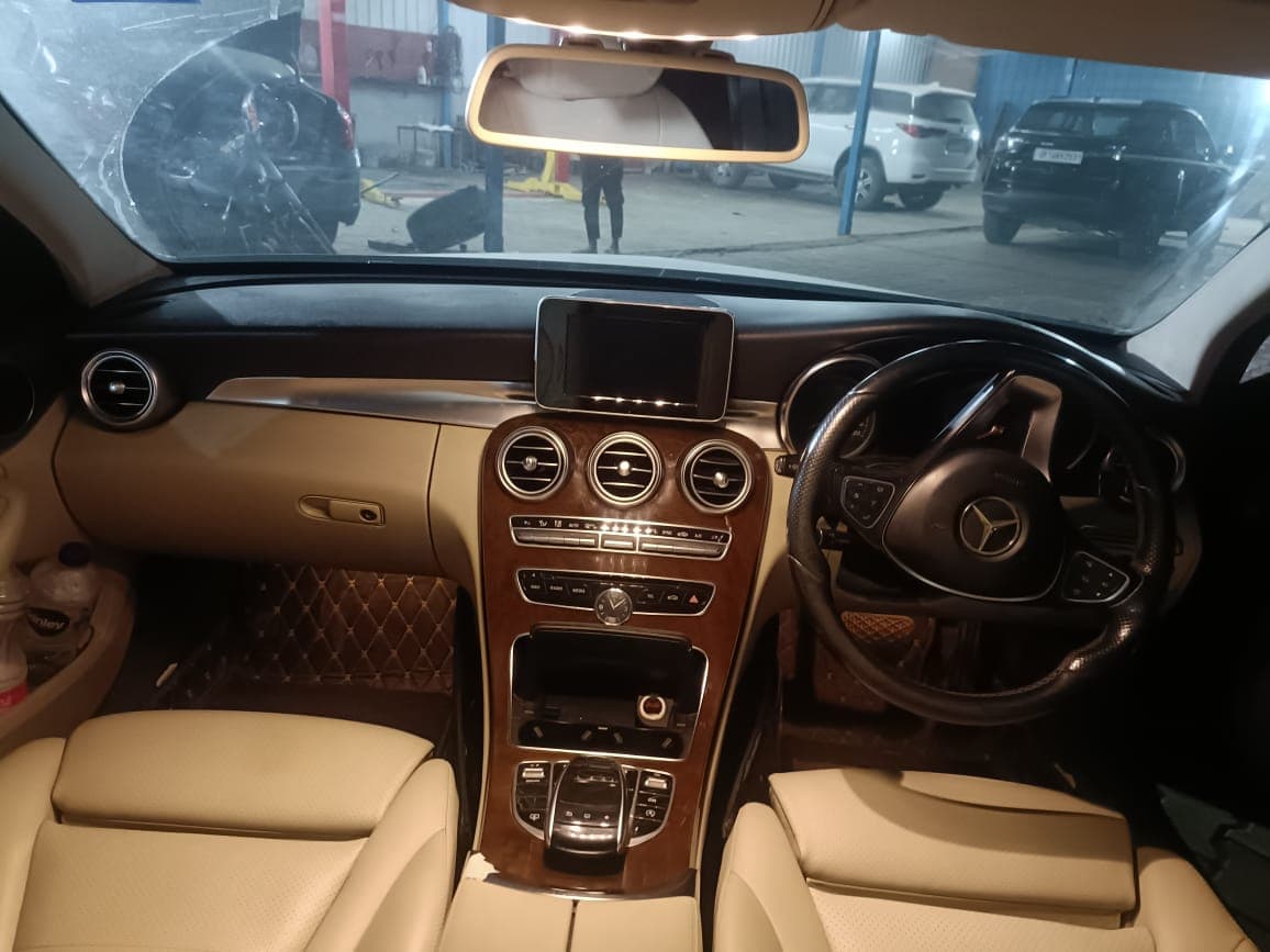 Mercedes Benz C Class 200 | Hooter