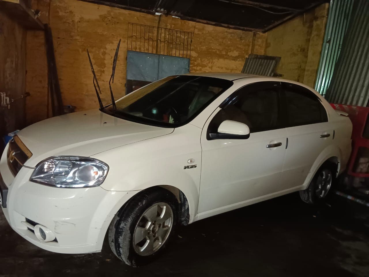 Chevrolet CHEVROLET AVEO LT 2009 exterior | Hooter