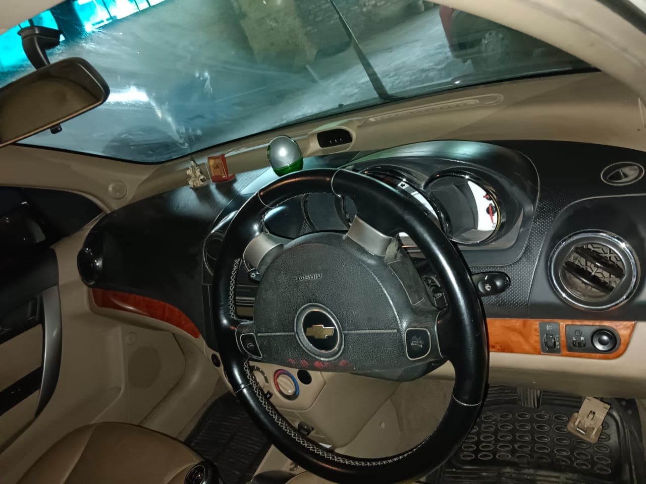 Chevrolet CHEVROLET AVEO LT 2009 exterior | Hooter