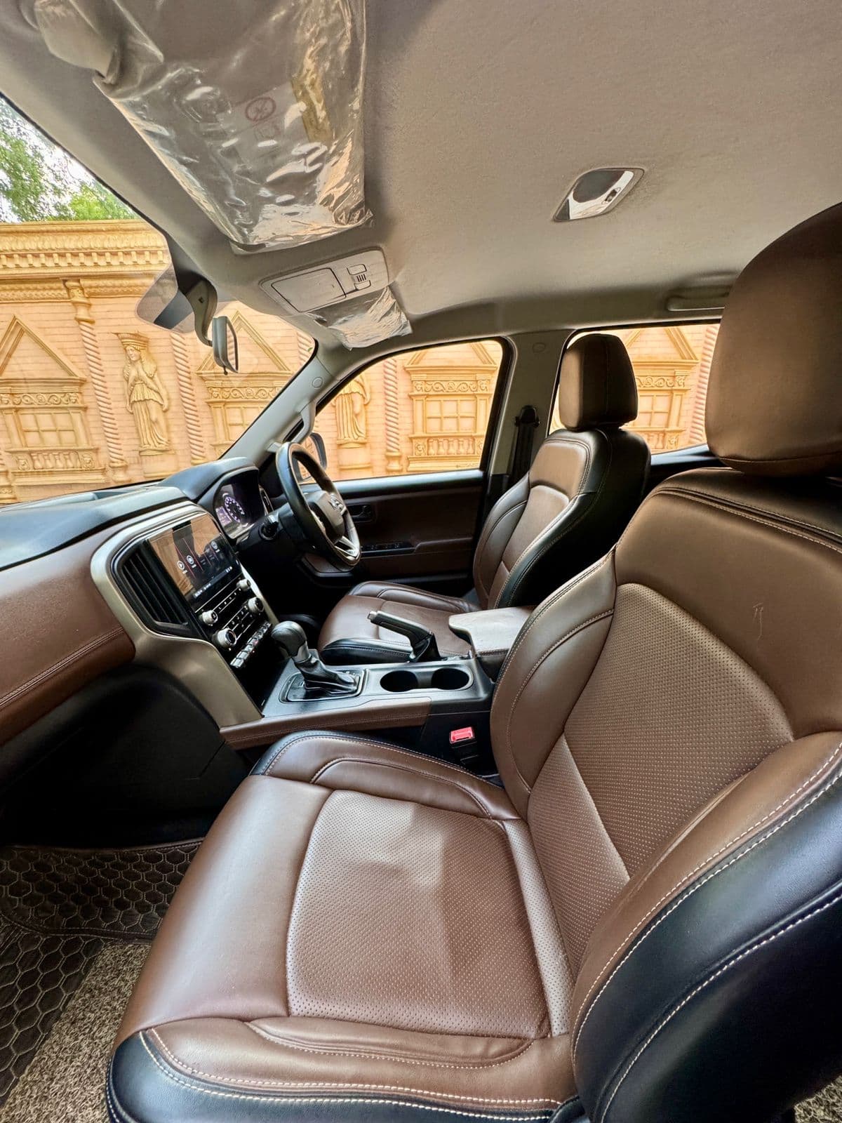 2024 MAHINDRA & MAHINDRA LIMITED SCORPIO-N D AT 2WD Z4 7S image | Hooter