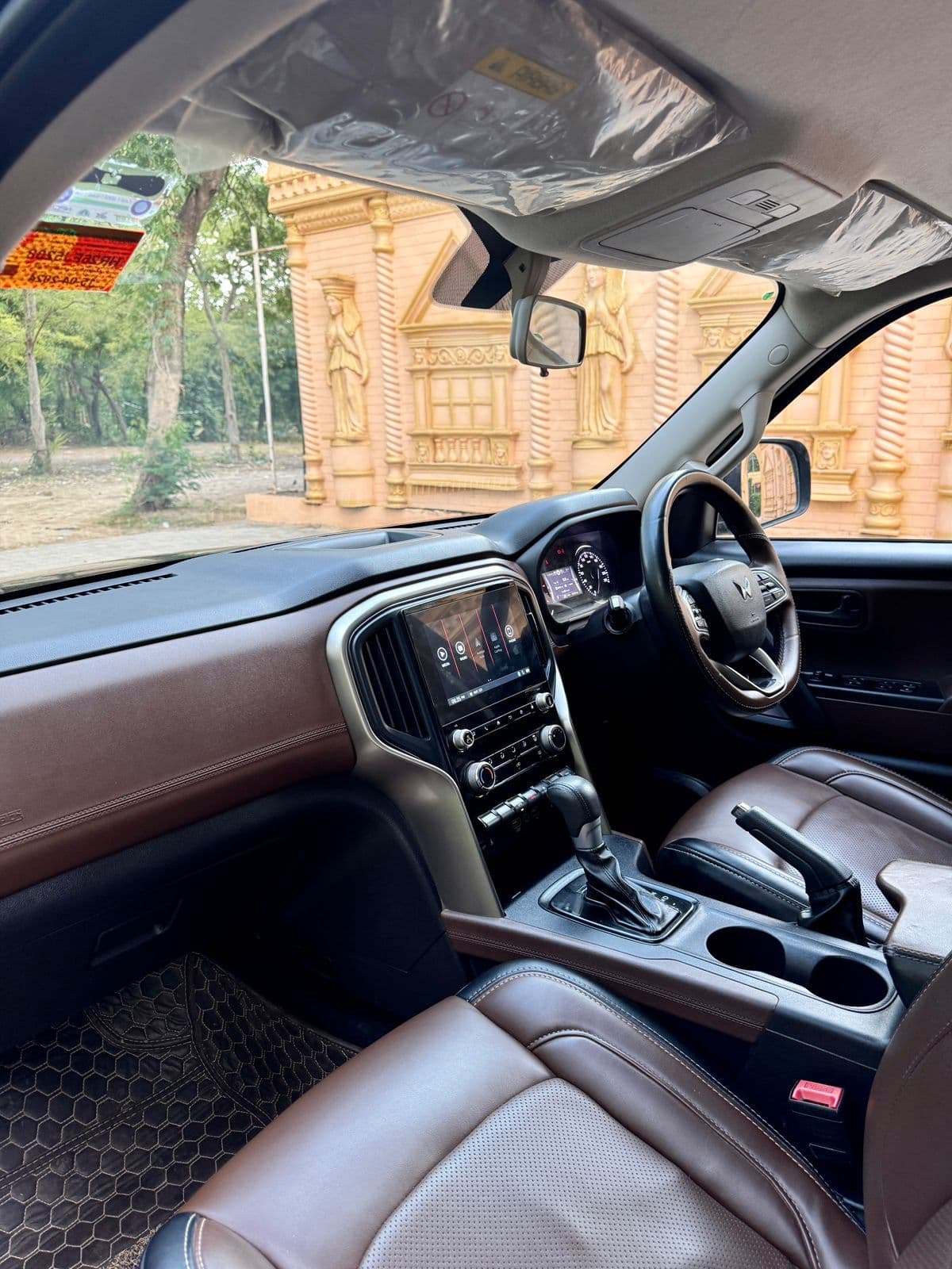 2024 MAHINDRA & MAHINDRA LIMITED SCORPIO-N D AT 2WD Z4 7S image | Hooter