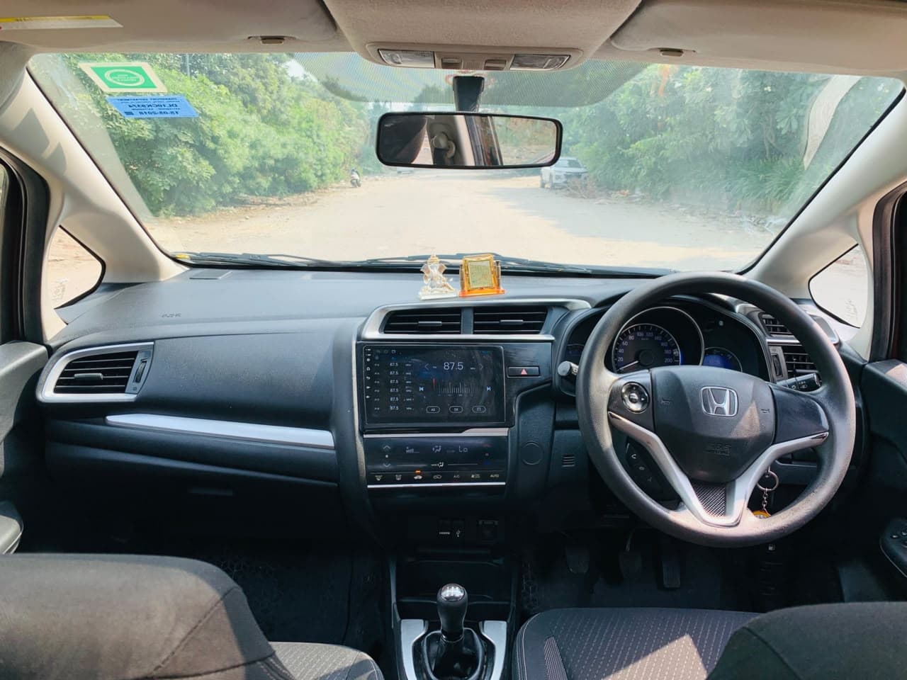 2018 HONDA CARS INDIA LTD WR-V 1.2 VX MT (I-VTEC) interior photo | Hooter